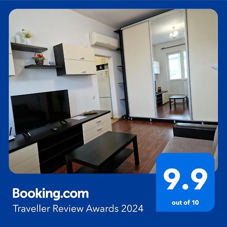 Charming Apartment With Private Terrace Bukurešť Exteriér fotografie